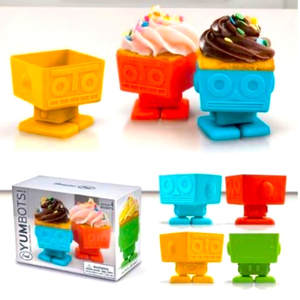 Set of 7 silicone robot cupcake molds